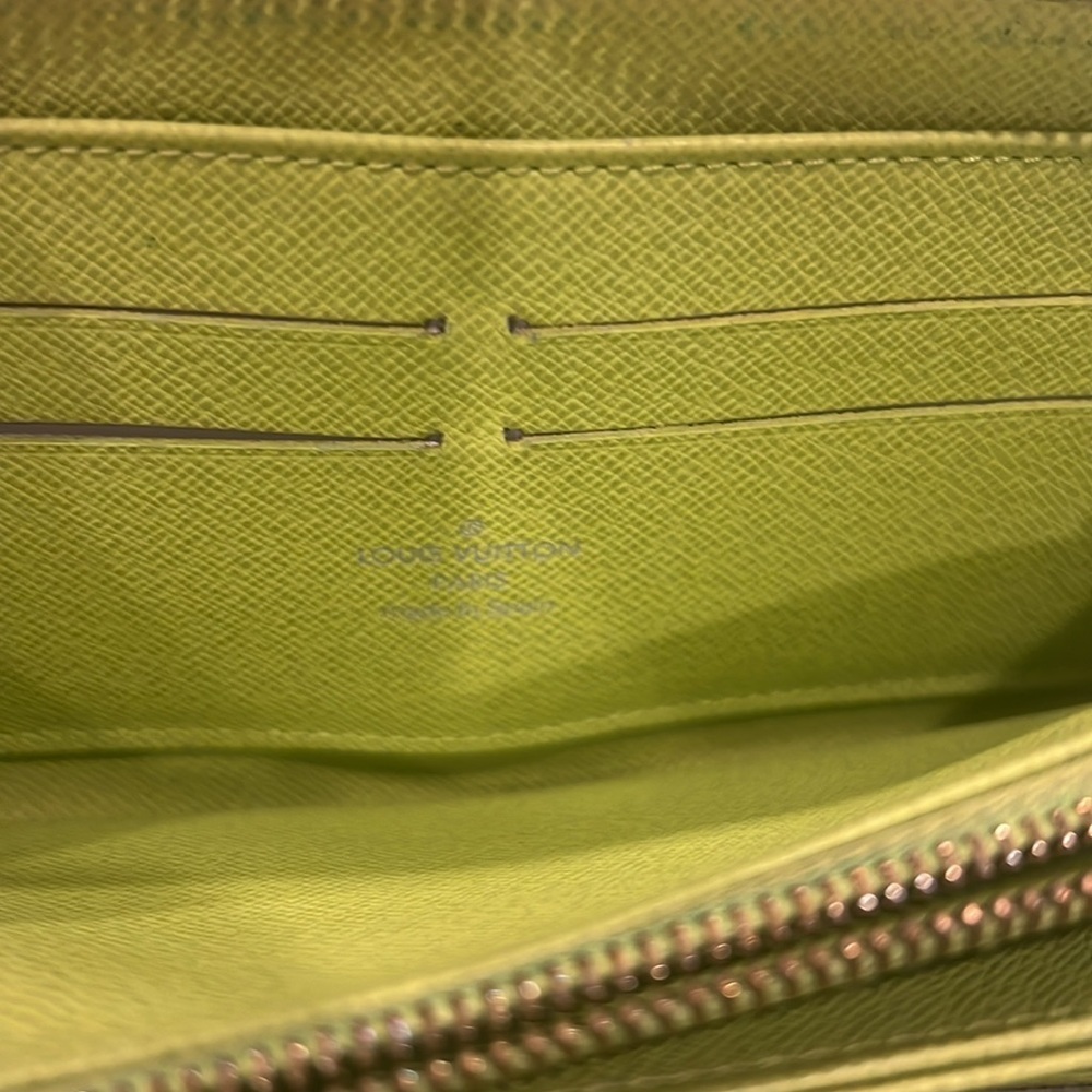Louis Vuitton Mirakami Zippy Wallet Lime Inside Authentic w/ COA - Picture 8 of 11